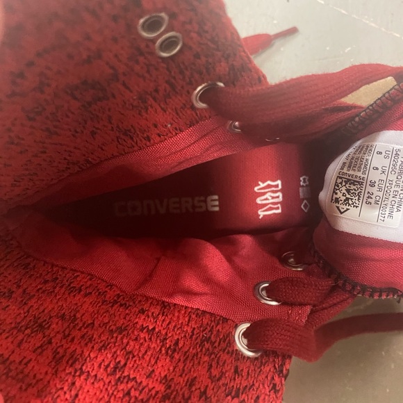 Converse - Picture 1 of 3